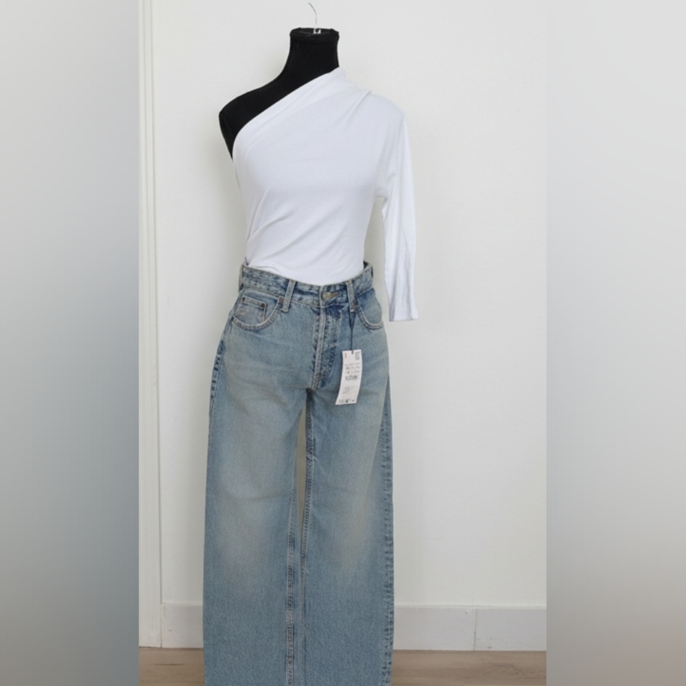SOLD- ZARA Classic Blue Women's Jeans